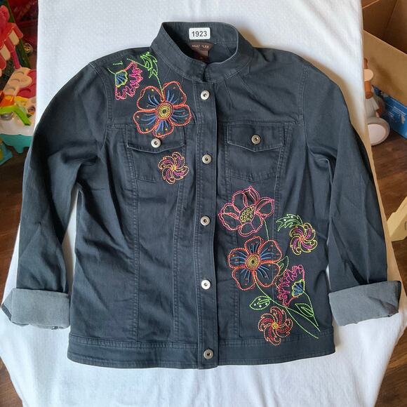 MULTIPLES Women’s Long Sleeve Denim Jacket size M, Blue, Embroidered Flowers - Picture 2 of 11